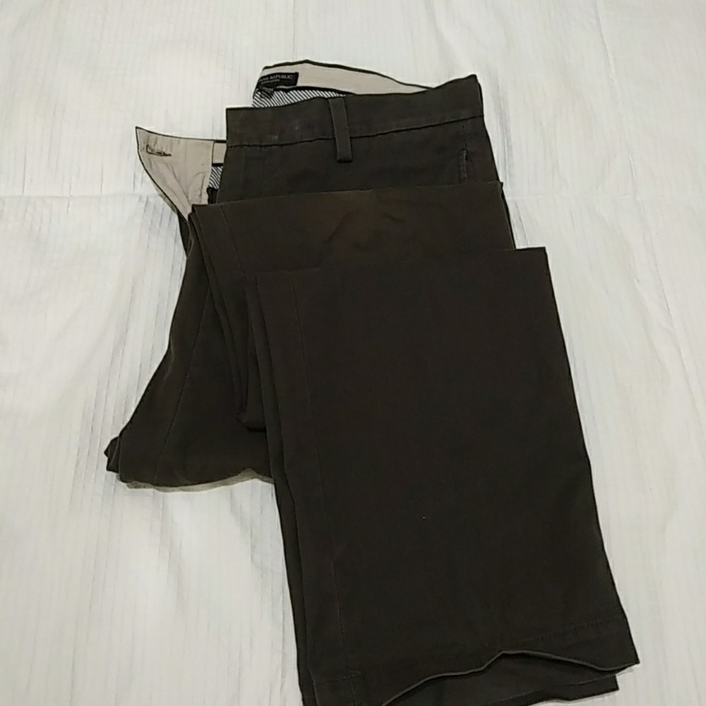 33x34 Banana Republic Gavin chino relaxed fit